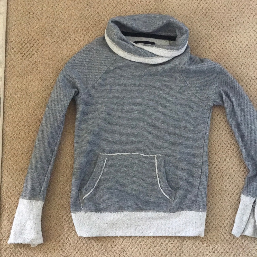 Abercrombie sweater